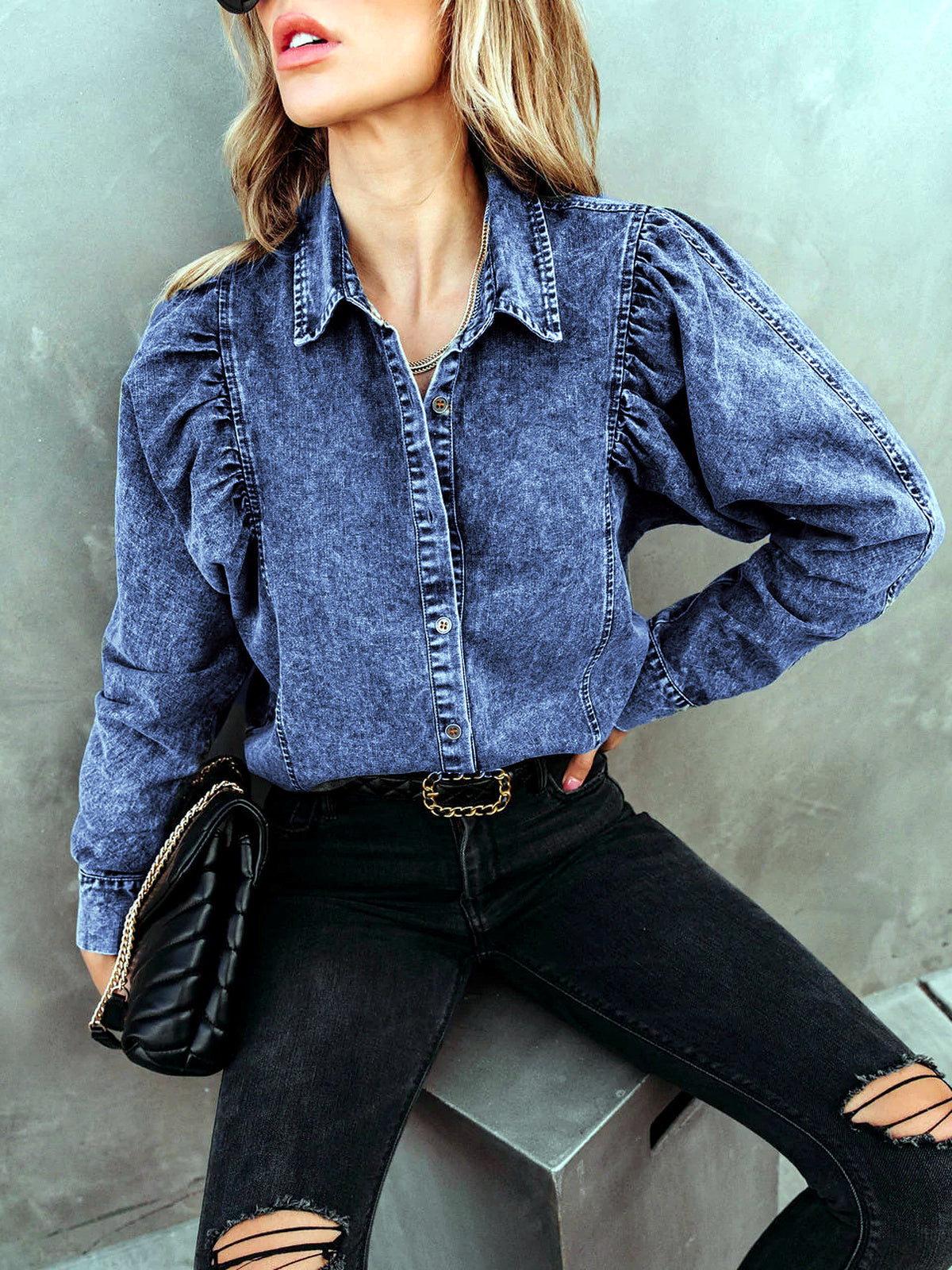 Casual Short Sleeve Shirt in Blue - product view
