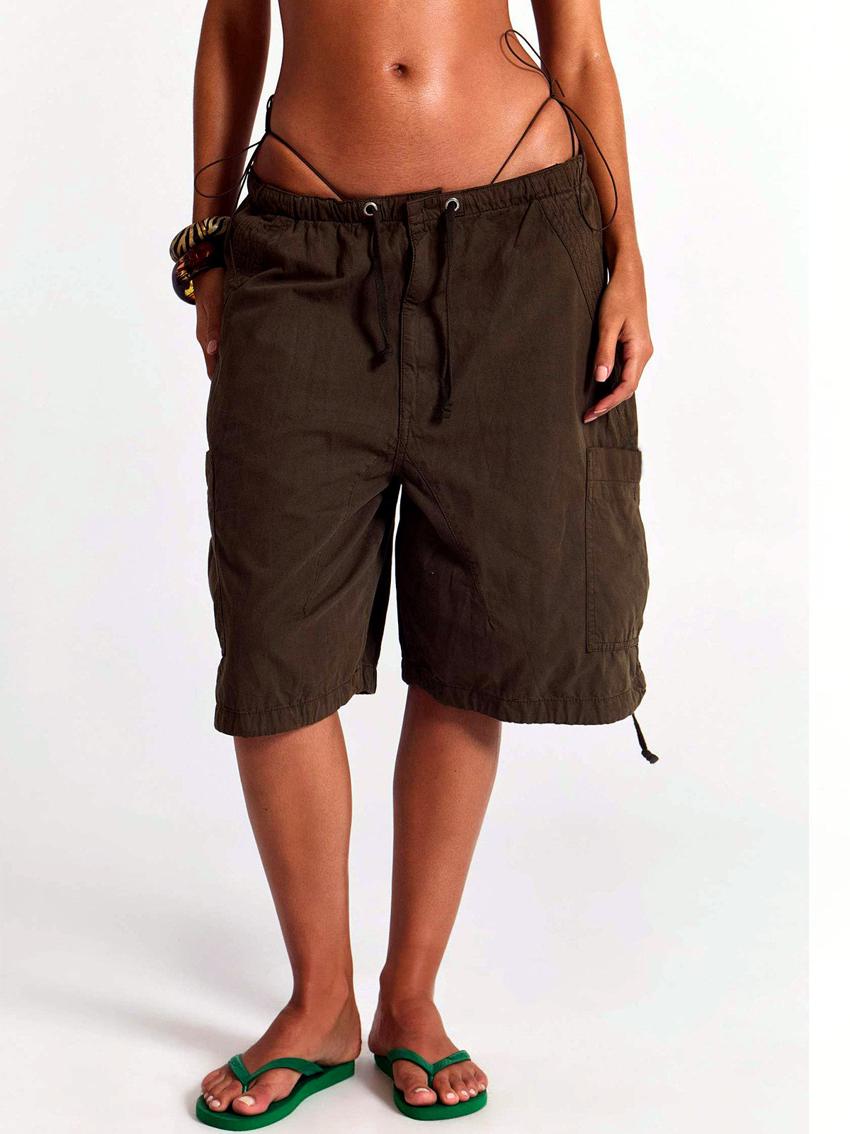 Women's Elastic Waist Drawstring Straight Leg Pants Casual Vacation Denim Mid-Rise Pocket Trousers in Army Green - product