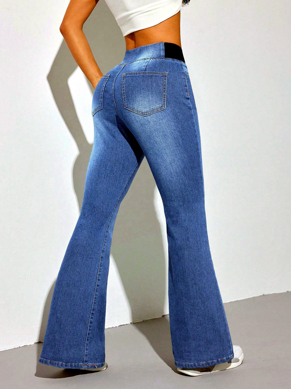 Women's Washed Denim Patchwork Mid-Rise Straight-Leg Flared Jeans - product detail view 2
