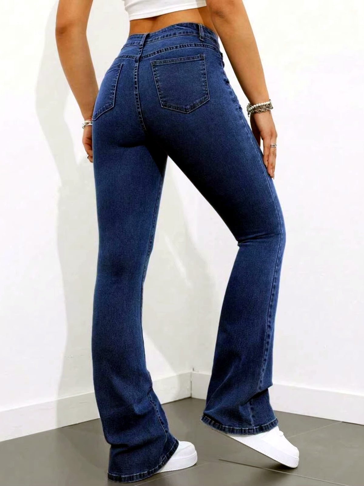 Women's Washed Denim Solid-Color Slim-Fit Mid-Rise Straight-Leg Jeans - product detail view 3