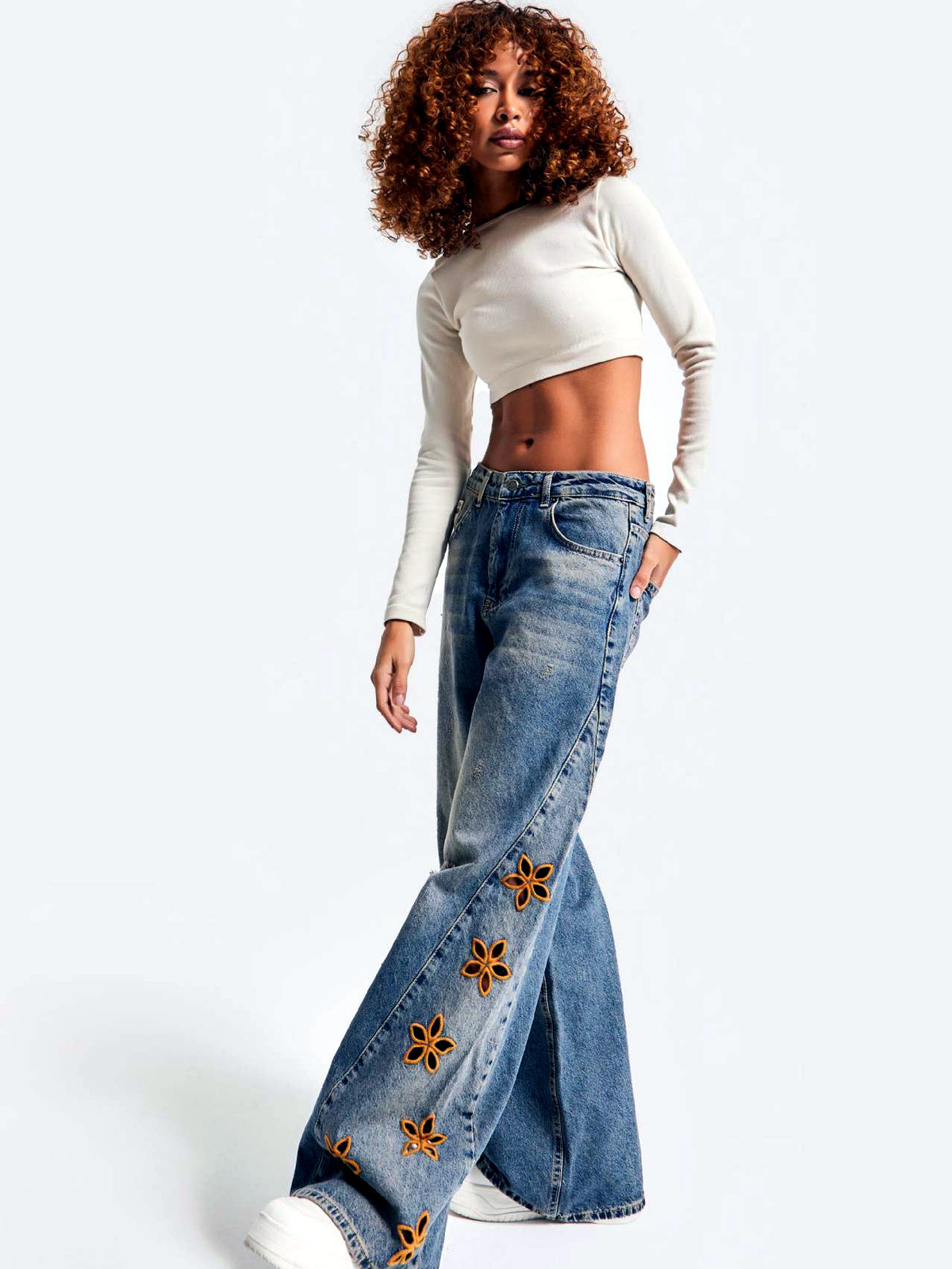 Women's Washed Denim Relaxed-Fit High-Waist Straight-Leg Zip-Front Jeans - product detail view 3