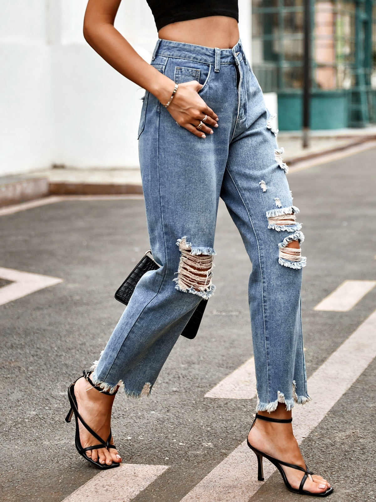 Women's Ripped Straight Leg Cropped Jeans, Washed Denim Pants with Frayed Hem Casual Fit