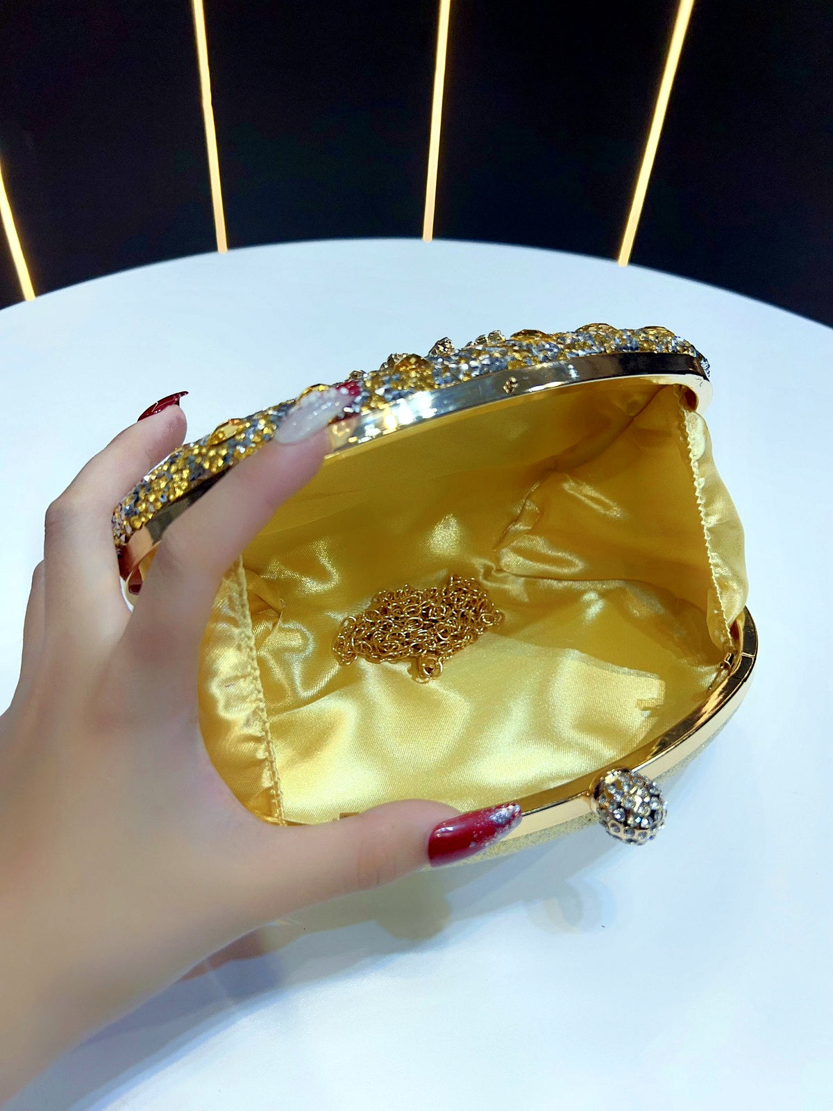 Box-Shaped Chain-Strap Rhinestone Evening Streetwear Evening Bag - product detail view 2