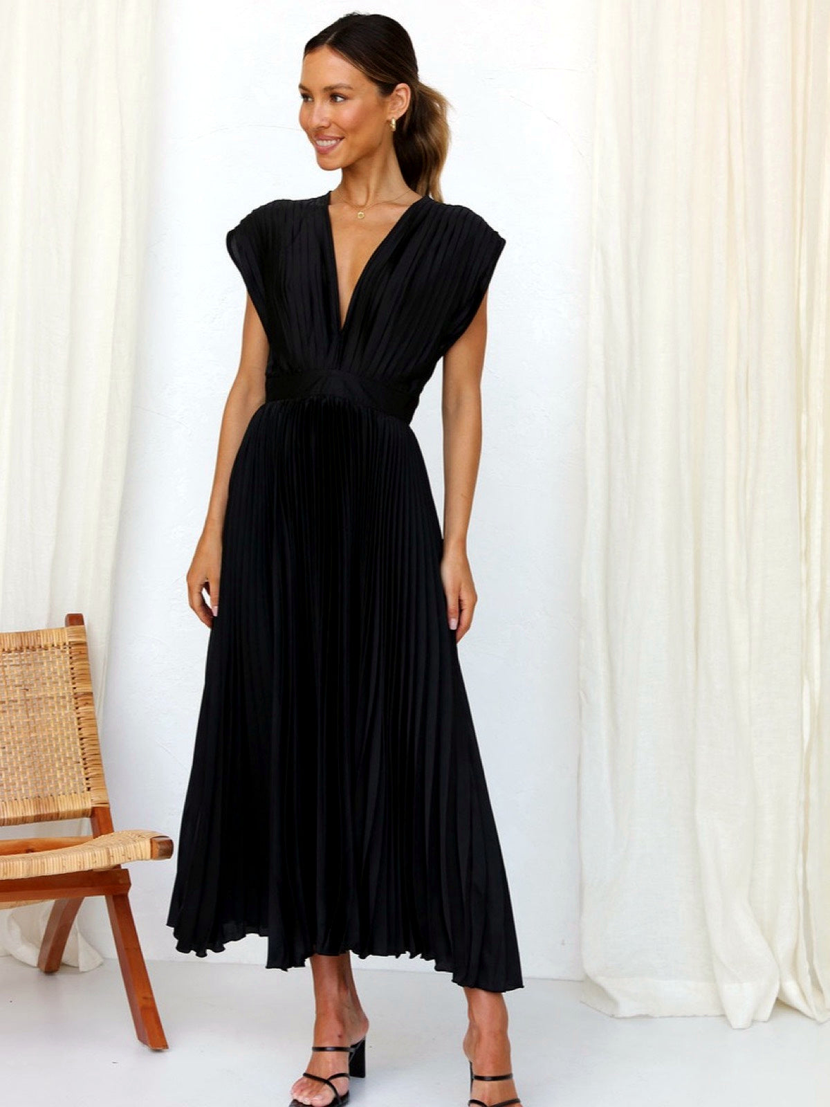 Solid-Color Patchwork Zip-Front Pullover Relaxed-Fit Sleeveless Dress - product detail view 2