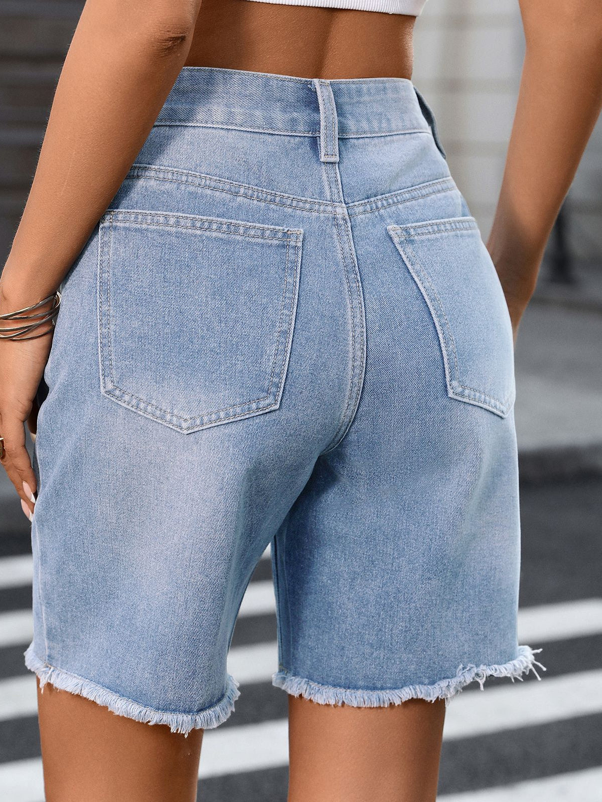 Women’s Washed Denim Bermuda Shorts Adjustable Waist Raw Hem Casual Jean Shorts
