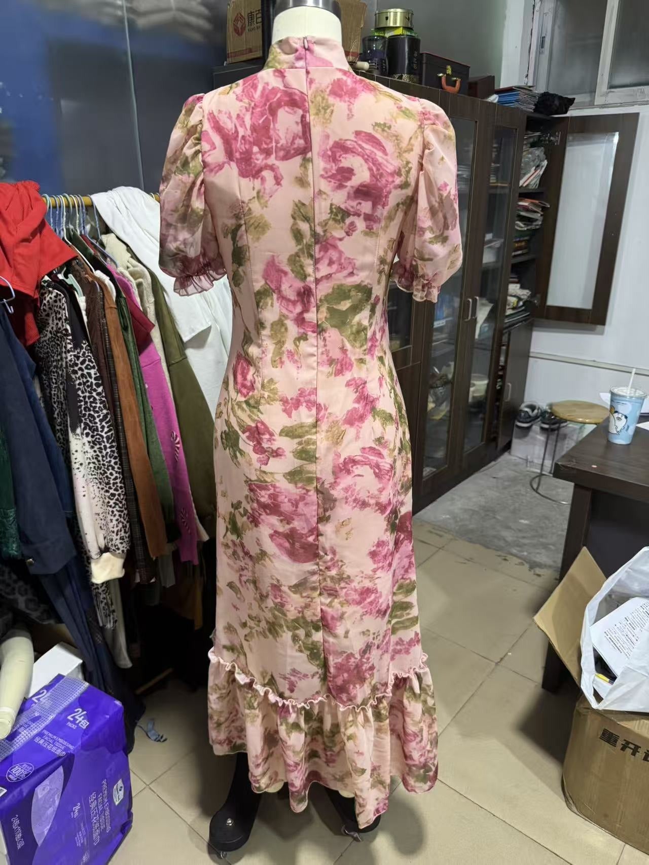 Robe longue en mousseline florale pour femme - Robe sirène à col montant et manches bouffantes