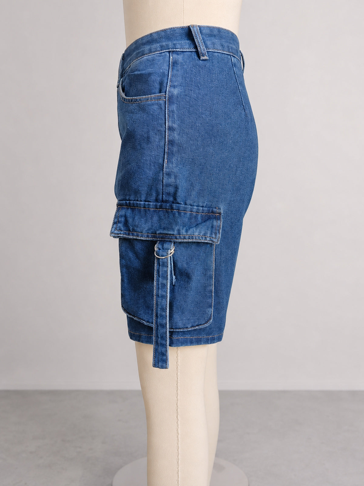 Women’s Washed Cargo Denim Bermuda Shorts Mid Waist Utility Pocket Streetwear Jean Shorts