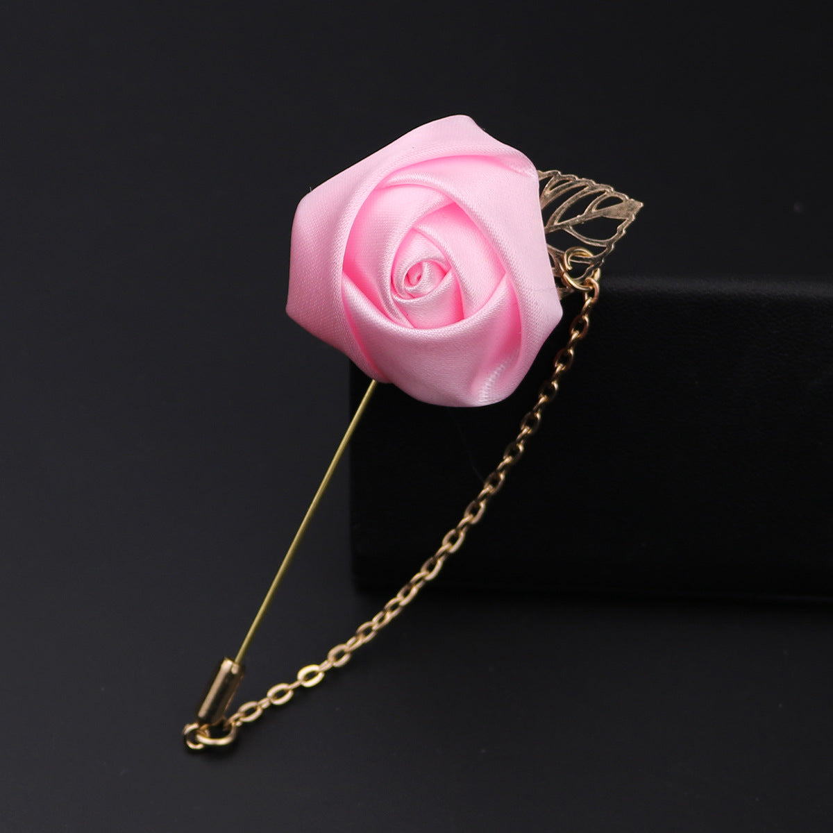 Épingles de revers en soie faites à la main avec chaîne, broches de mariage pour hommes, boutonnières de témoin.