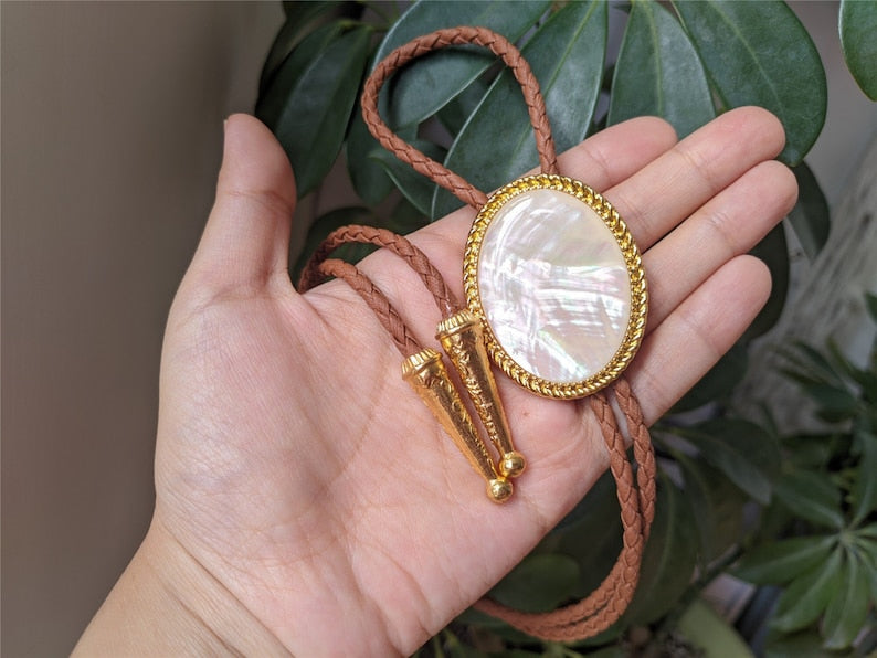 Bolo Tie en Nacre - Collier de Mariage pour Hommes Femmes Garçons d'honneur Marié - Cravate Cowboy Western