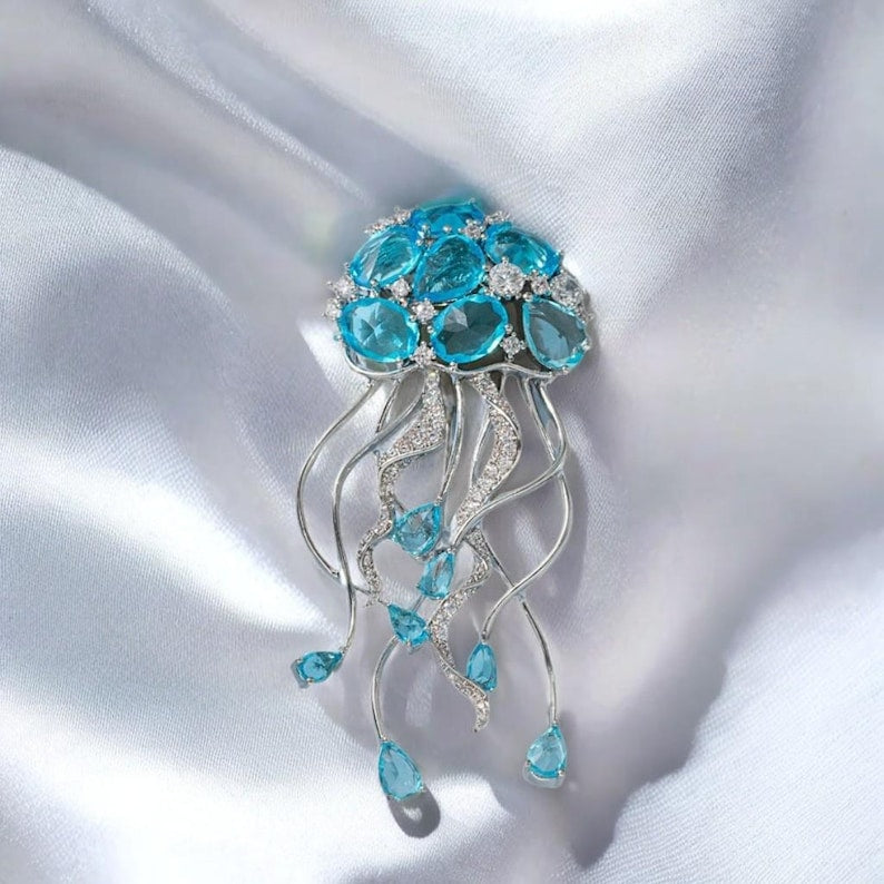 Marine life brooch crystal aquamarine jellyfish brooch