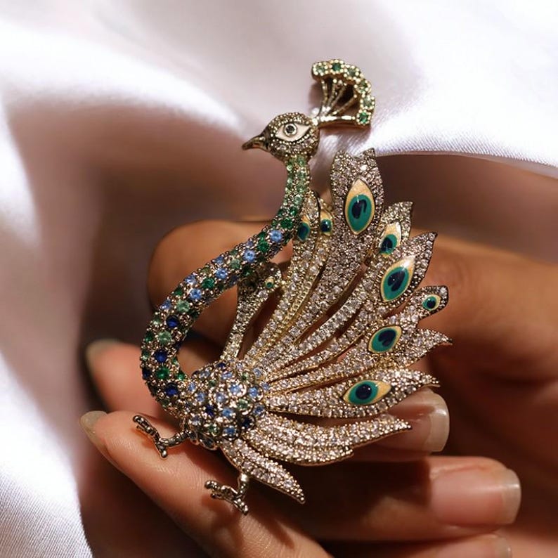 Copper Zircon Peacock Brooch: Exquisite Colorful Bird Jewelry