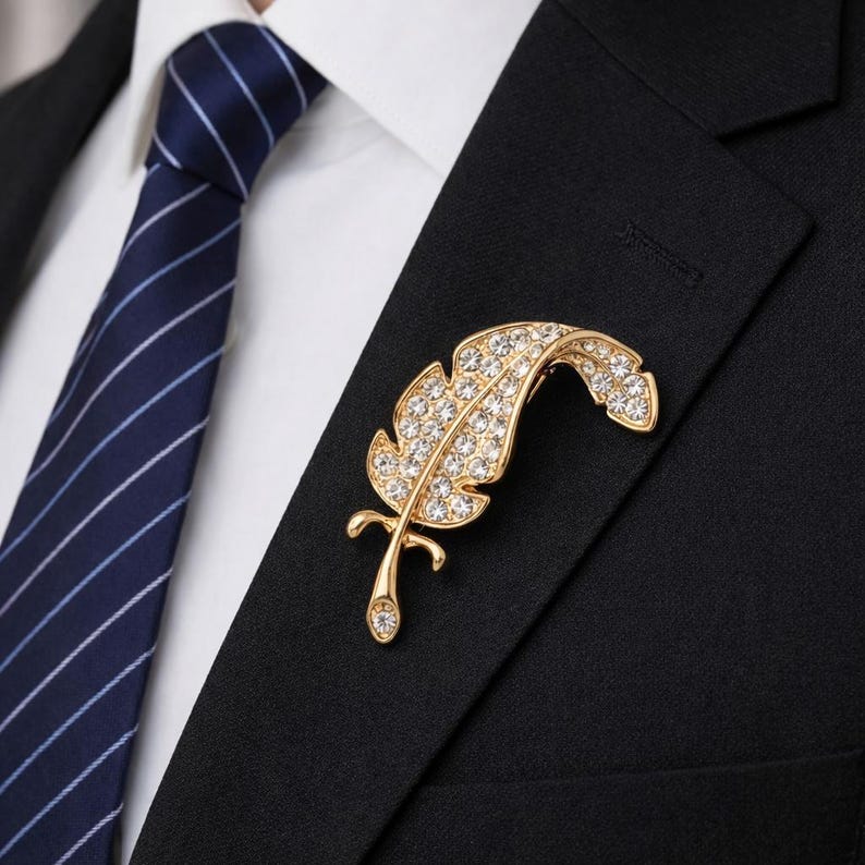 Feather Lapel Pin for Men – Gold Tone Zinc Alloy Business Brooch for Suit Jacket