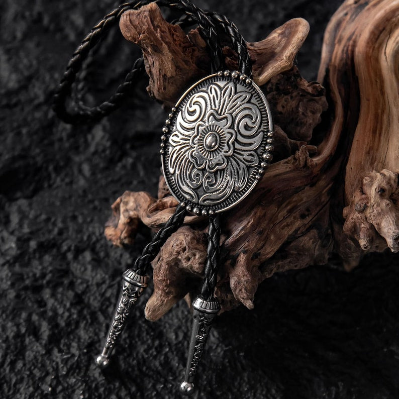 Vintage Silver Bolo Tie, Western Wedding Jewelry, Wedding Bolo Ties, Groomsmen's Jewelry, Cowboy Bolo Tie