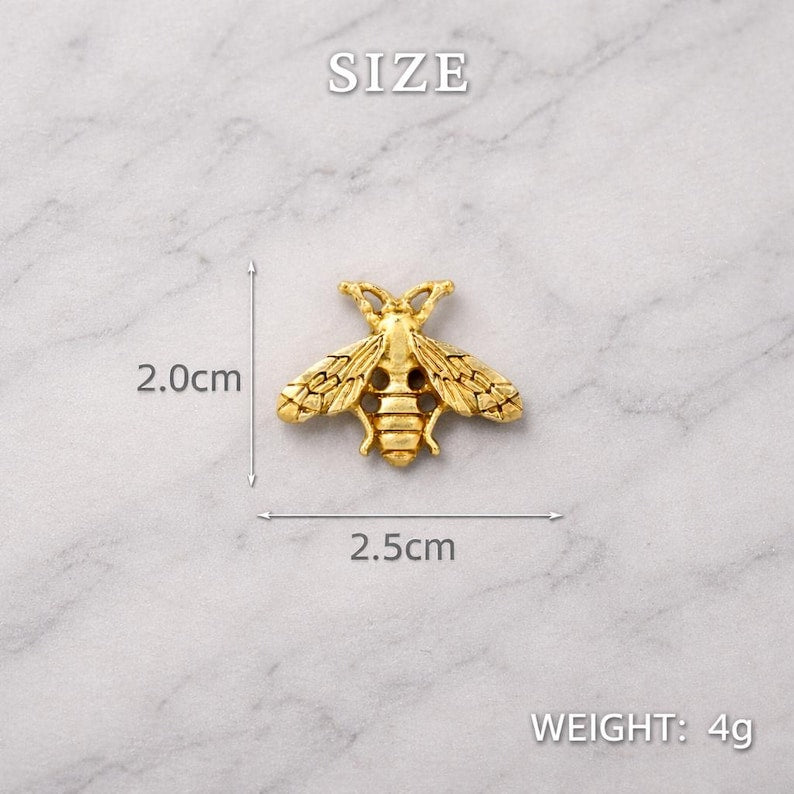 Bee Lapel Pin for Men – Gold Tone Zinc Alloy Insect Brooch for Suit Jacket