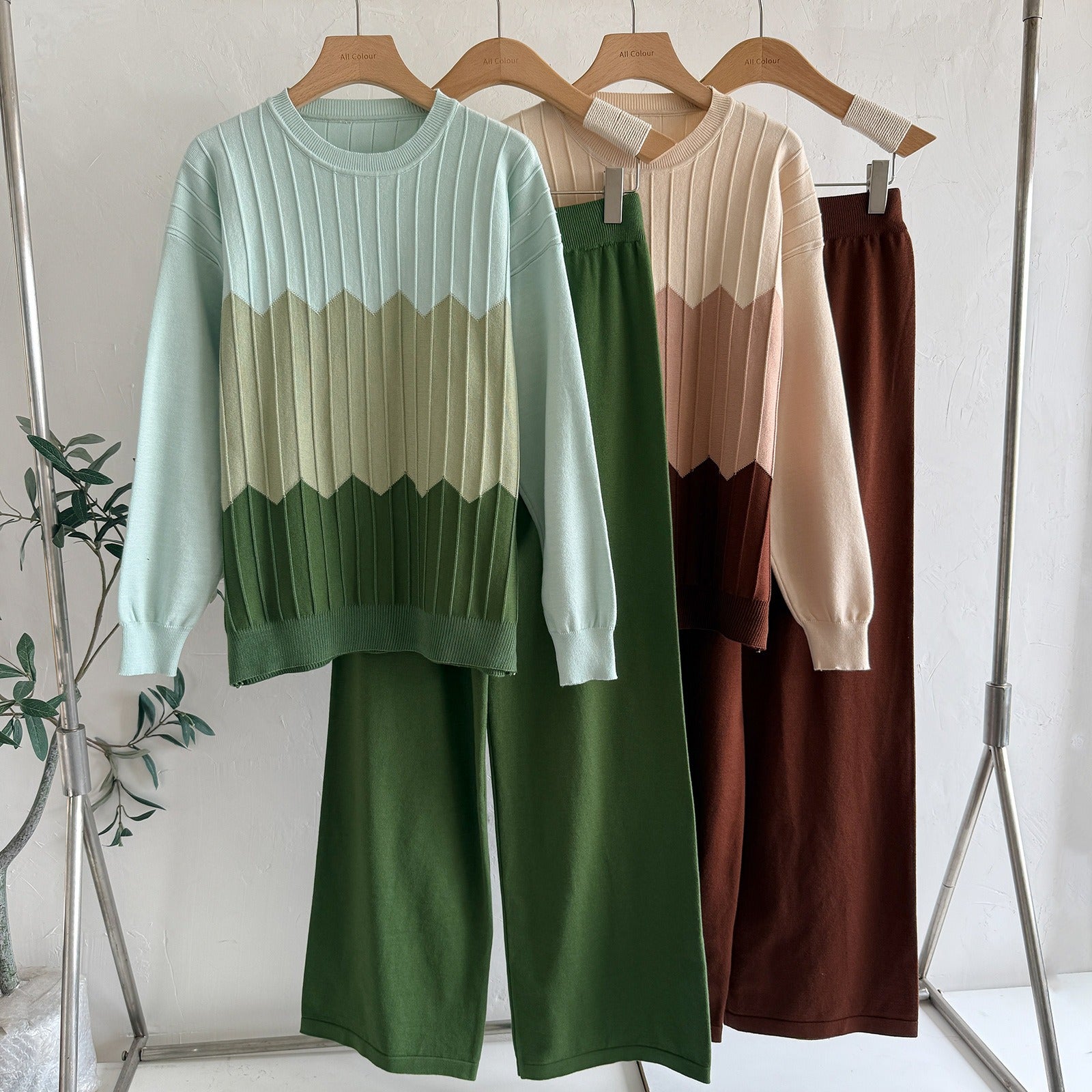Chic Colorblock 2-Piece Knit Set - Ribbed Crewneck Long Sleeve Sweater & High-Waist Wide Leg Pants Lounge Set