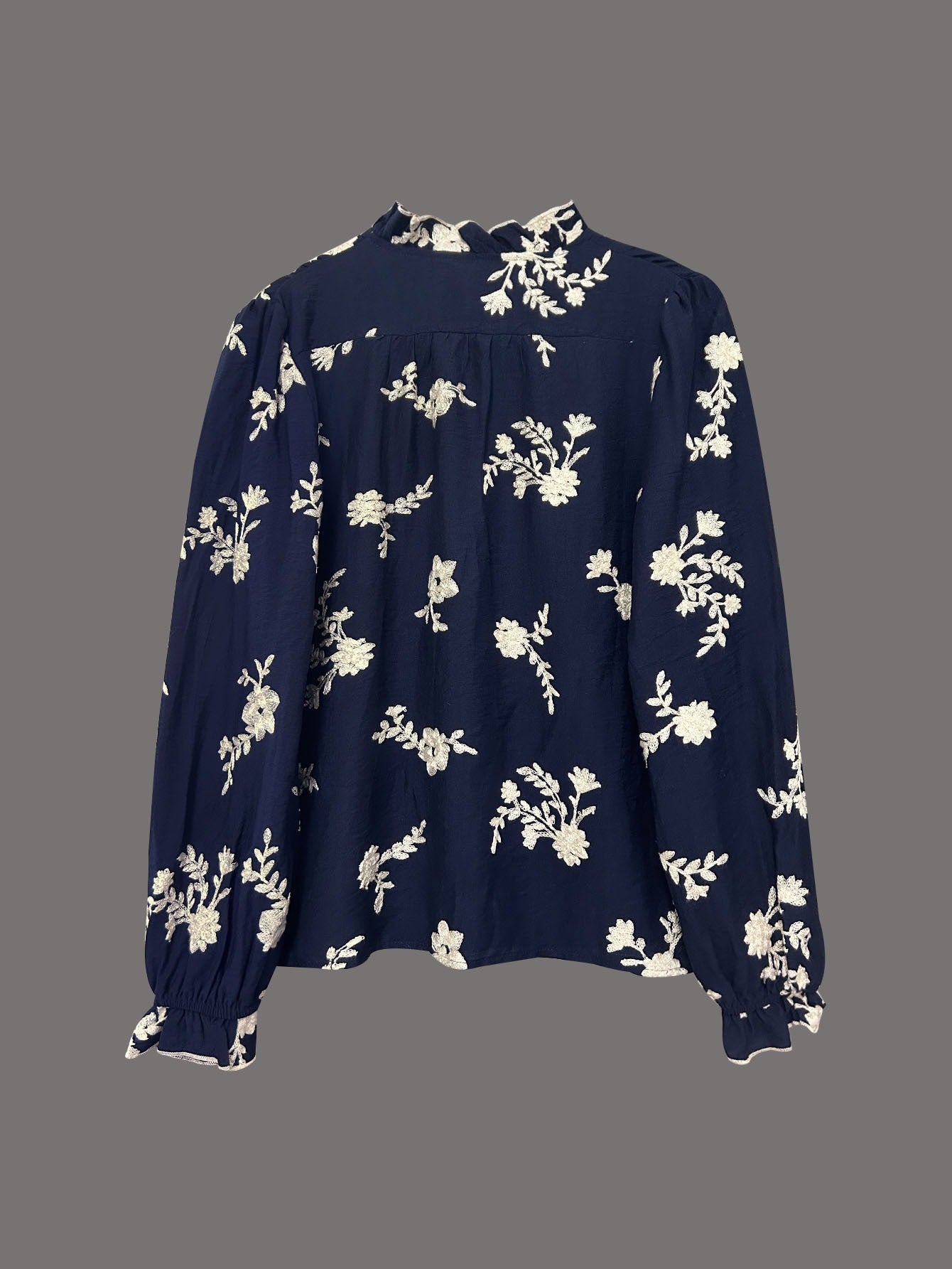 Vintage Floral Embroidered Blouse - Elegant Long Sleeve V-Neck Button-Down Shirt for Women