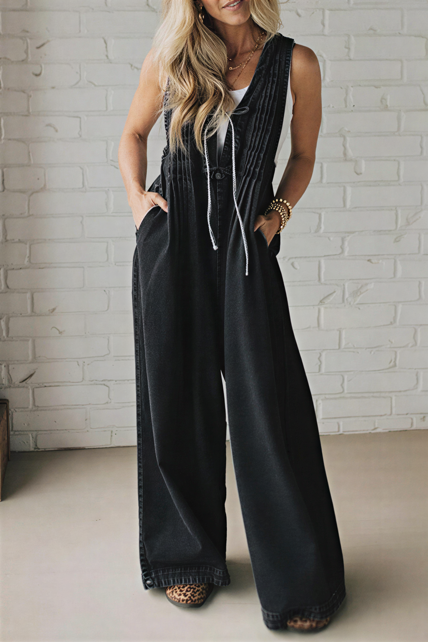 Vintage Washed Denim Wide Leg Romper for Women - Artsy V-Neck Pintuck Jumpsuit