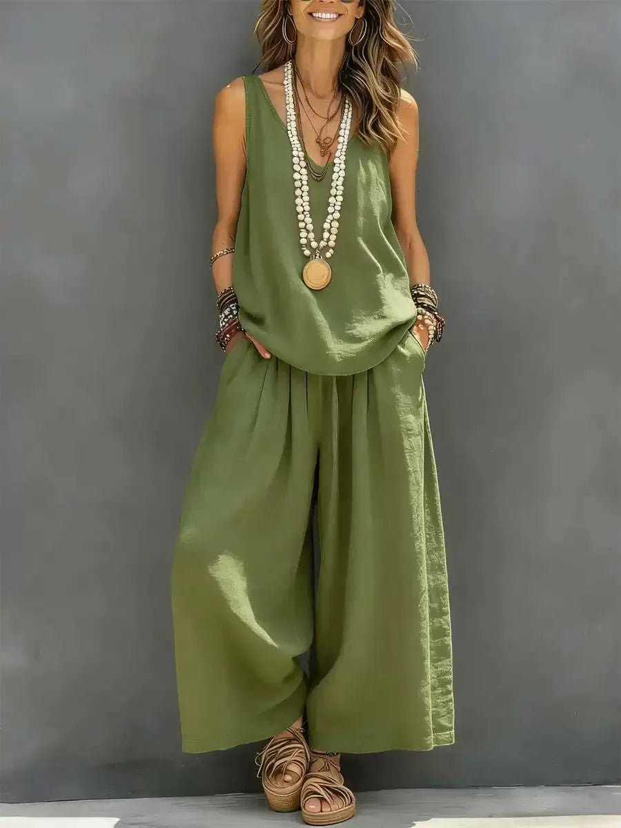 Ensemble assorti bohème chic vert sauge pour femme – Débardeur coupe décontractée et pantacourt fluide, tenue 2 pièces légère pour l'été et la plage