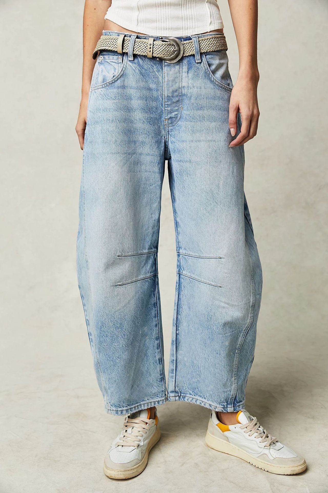 Vintage Washed Cropped Barrel Jeans for Women - Slouchy Mid-Rise Balloon Trousers