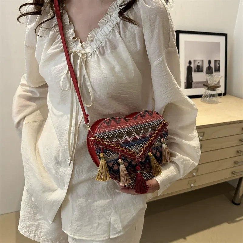 Bohemian Heart-Shaped Woven Crossbody Bag - Vintage Aztec Tribal Beach Purse with Tassels for Women