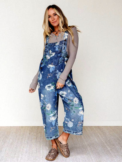Women's Washed Straight Leg Jeans Mid Rise Loose Denim Pants in Blue - product view