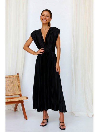 Solid-Color Patchwork Zip-Front Pullover Relaxed-Fit Sleeveless Dress in Black - product view