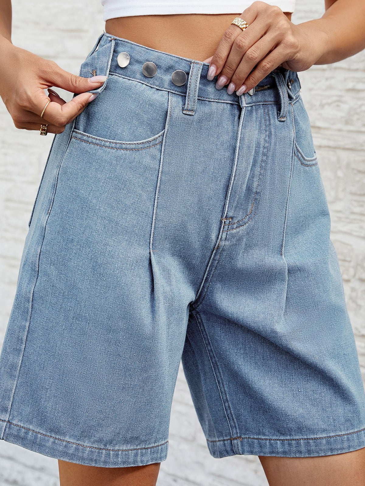Women’s Adjustable Waist Washed Denim Bermuda Shorts Mid Length Streetwear Jean Shorts
