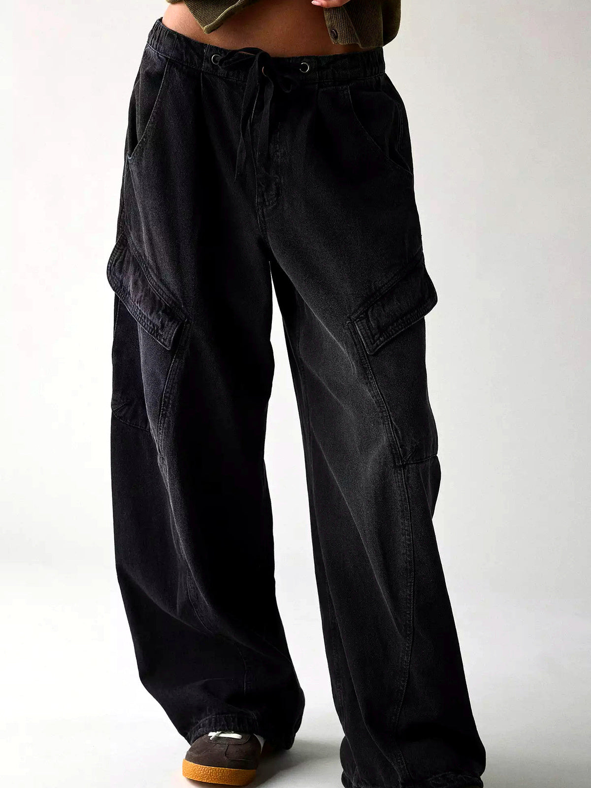 Women's Washed Straight Leg Jeans Mid Rise Loose Denim Pants in Blue - product view