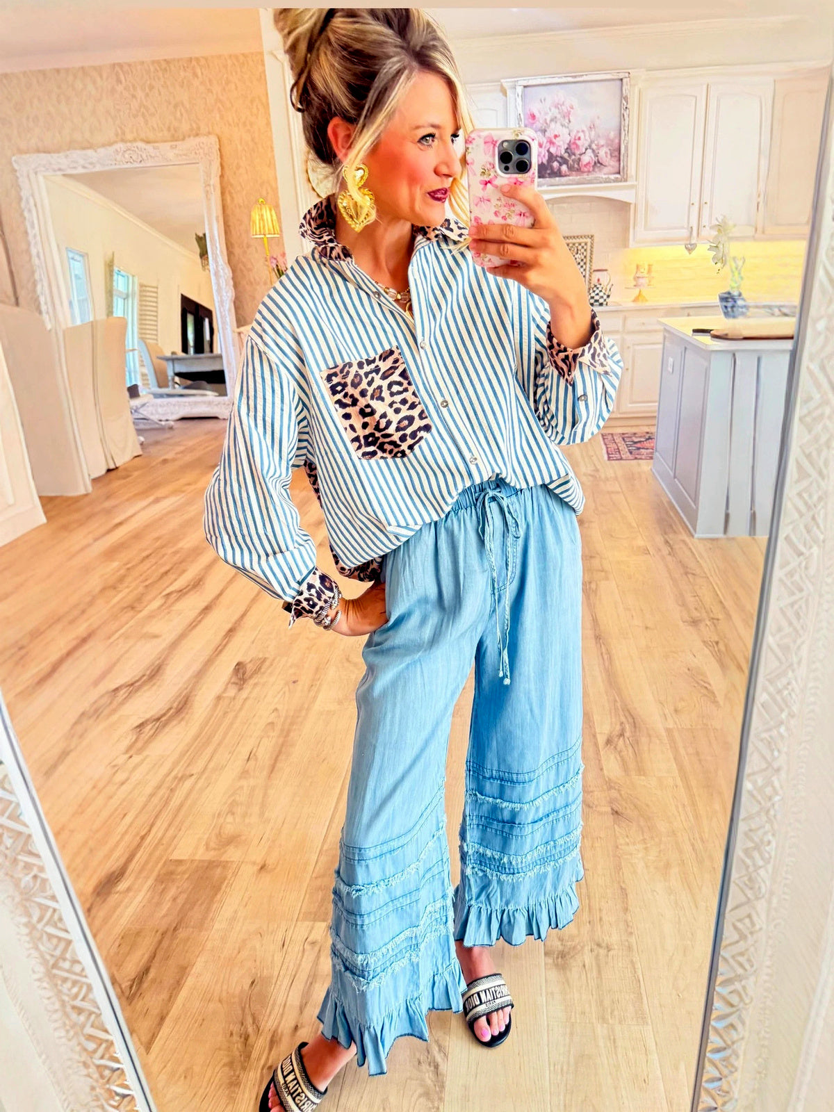 Women's Striped Patchwork Relaxed-Fit Long-Sleeve Single-Breasted Cardigan in Blue - product view