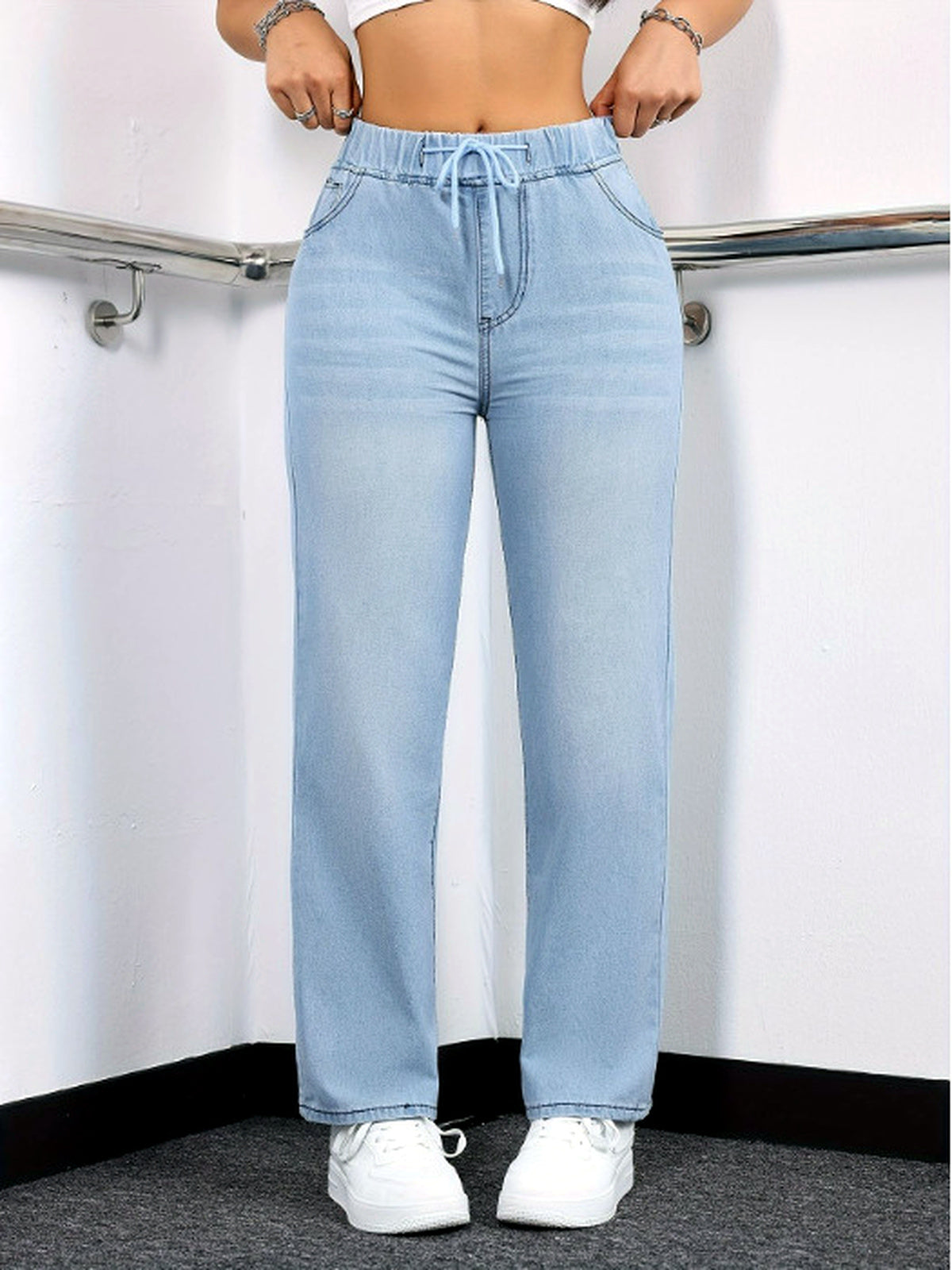 Women's Washed Stretch Denim Straight-Leg Jeans in Sky Blue - product view