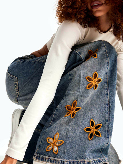 Women's Washed Denim Relaxed-Fit High-Waist Straight-Leg Zip-Front Jeans - product detail view 2