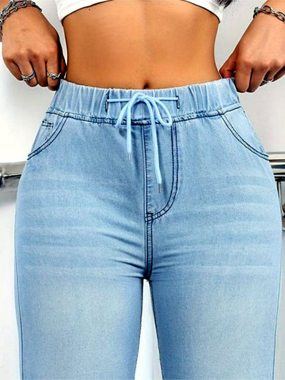 Women's Washed Stretch Denim Straight-Leg Jeans - product detail view 1