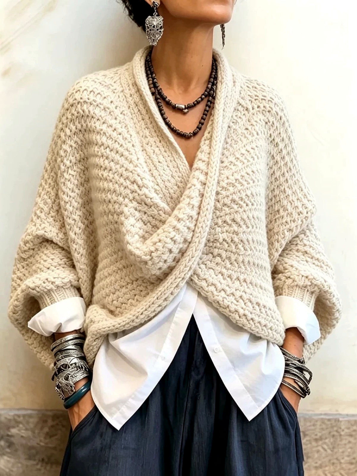 Knit Solid-Color V-Neck Pullover Relaxed-Fit Long-Sleeve Woven Sweater in Beige - product view