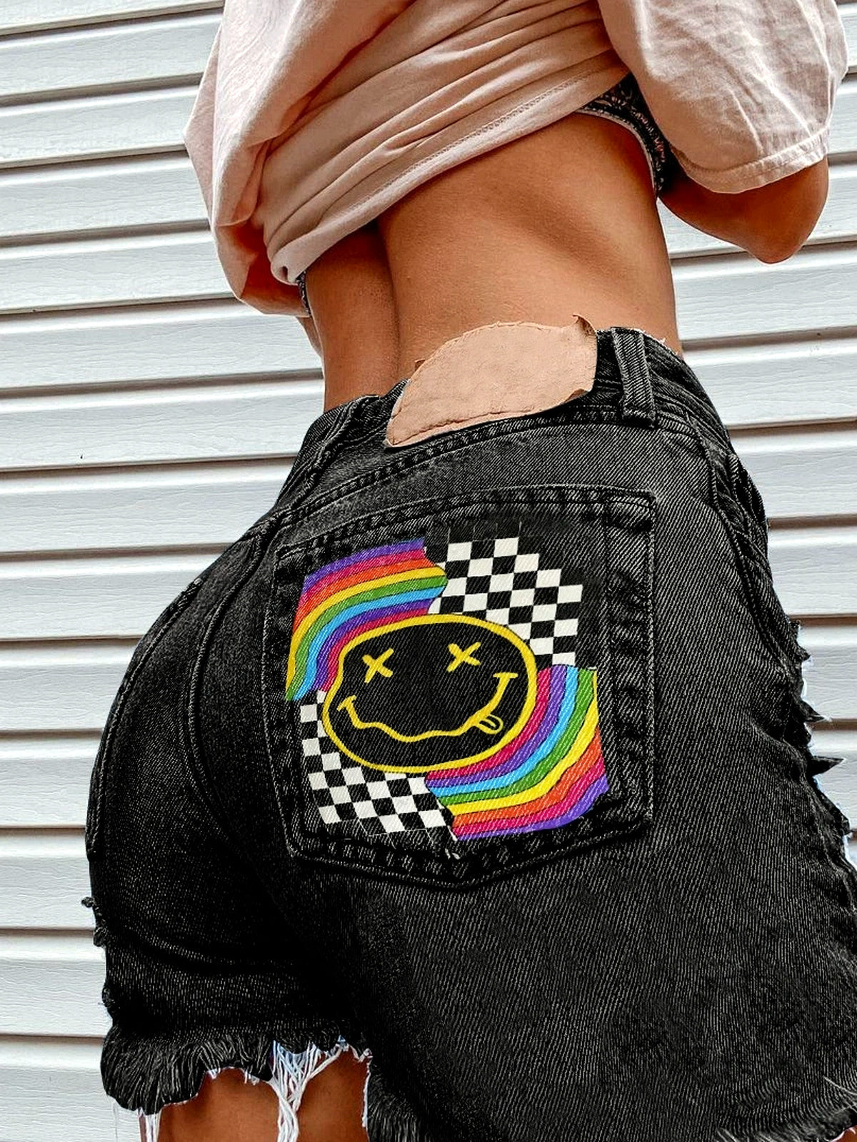 Women's Denim Printed Distressed Relaxed-Fit Mid-Rise Streetwear Shorts - product detail view 4
