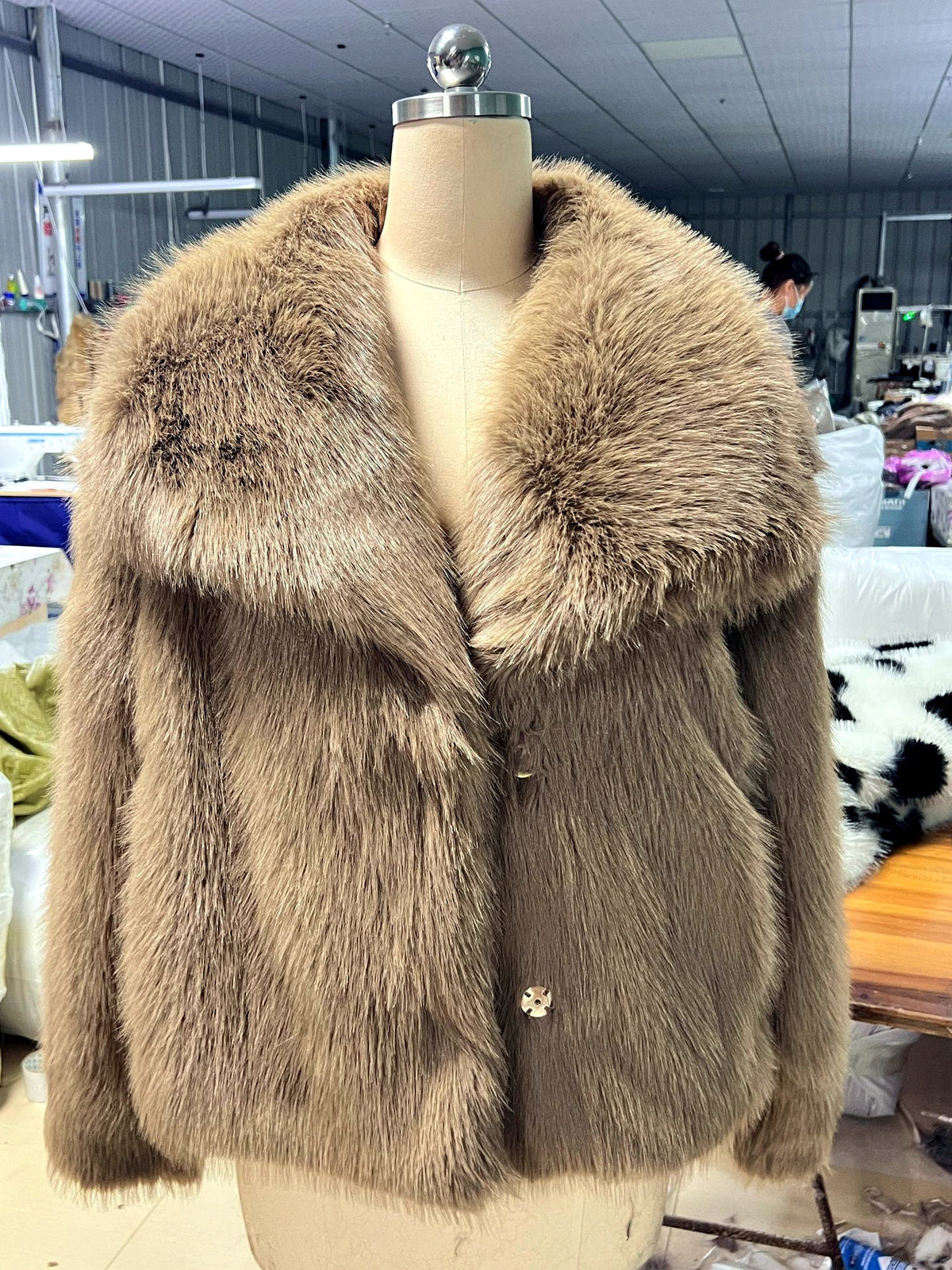 Women's Faux-Fur Point-Collar Long-Sleeve Pocket Coat in 36# - product view