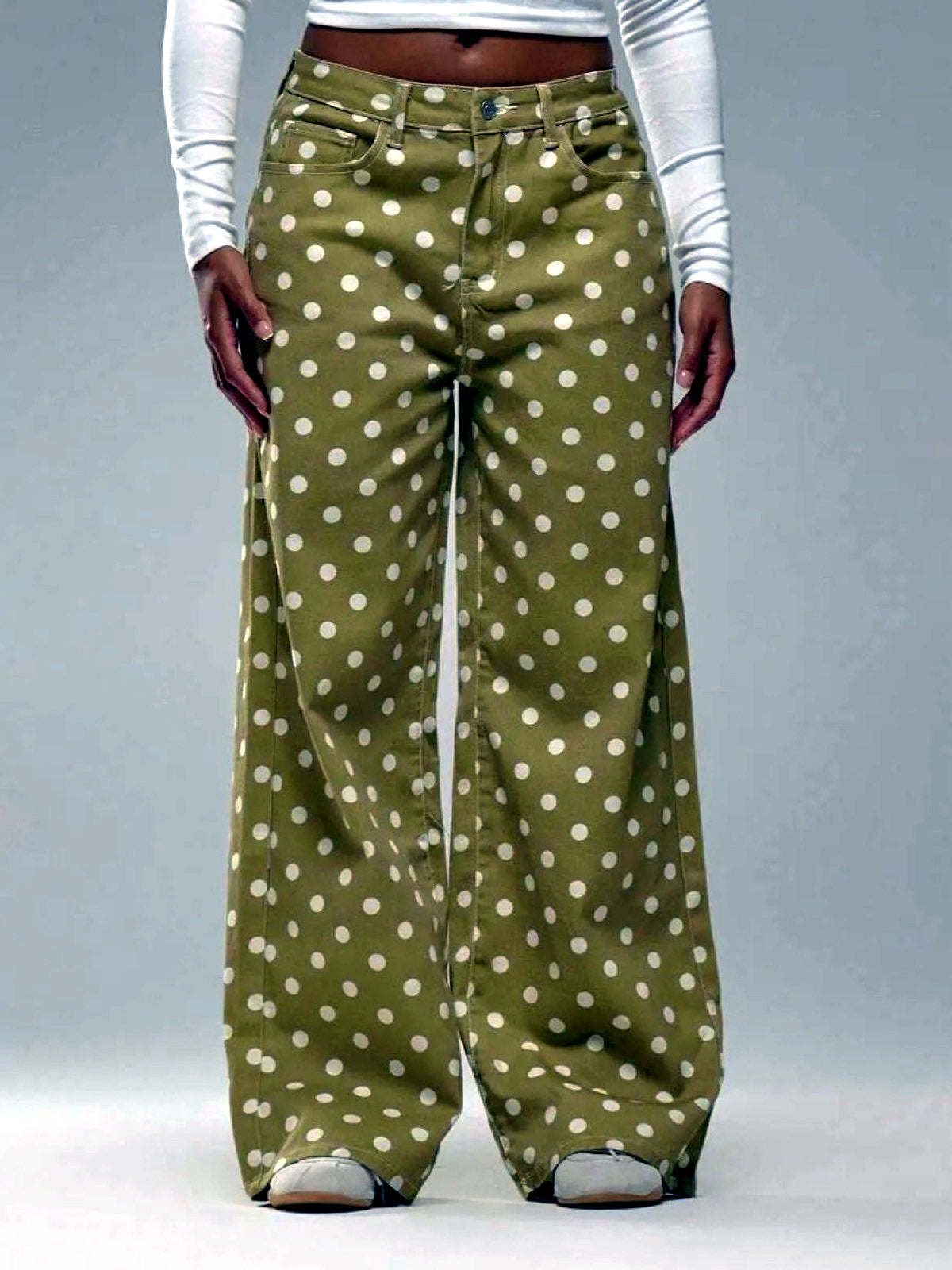 Women's Denim Polka-Dot Relaxed-Fit Mid-Rise Straight-Leg Jeans - product detail view 10