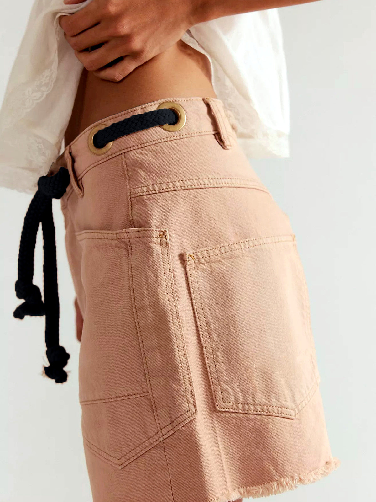 Women's Washed Denim Relaxed-Fit Mid-Rise Multi-Pocket Pocket Shorts - product detail view 15