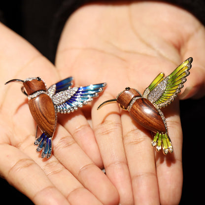 Vintage design enamel-painted natural wood hummingbird brooch pendant