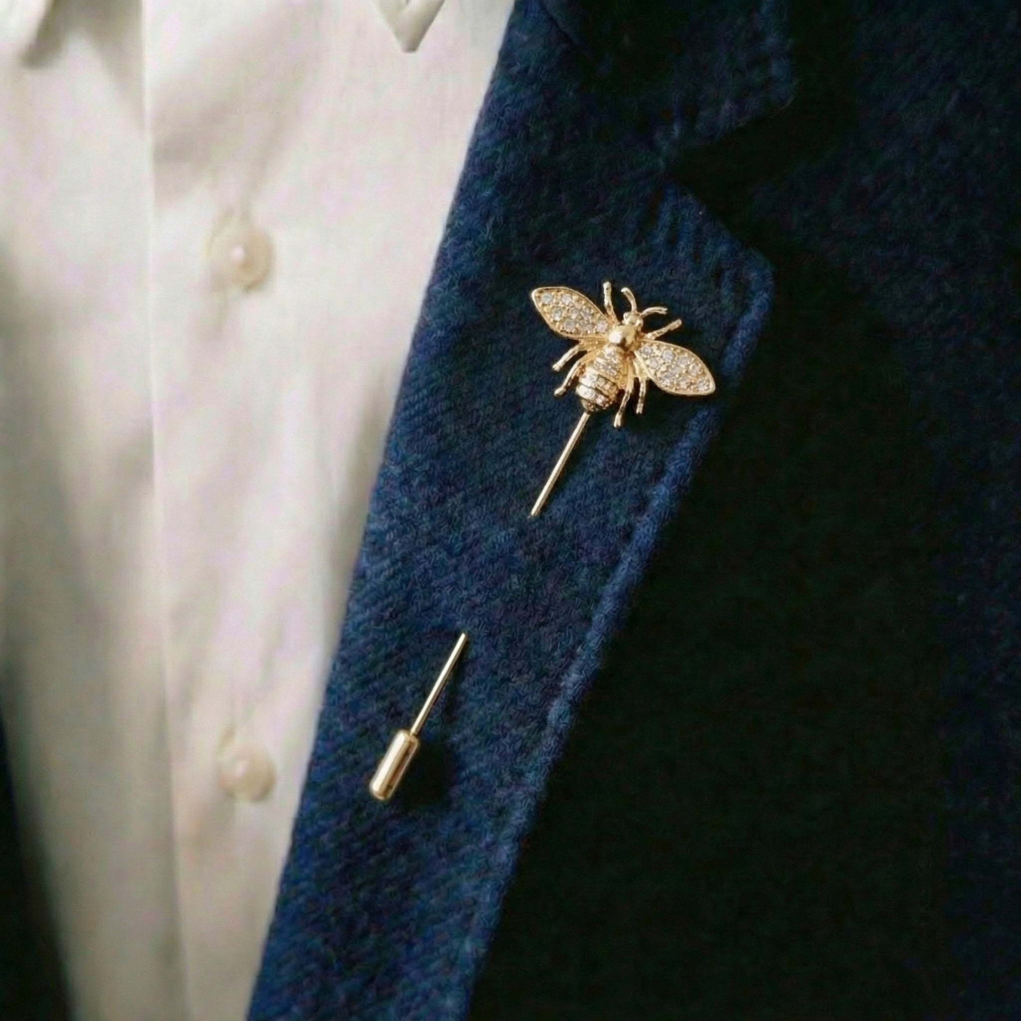 Bee rhinestone design men's lapel pins, women's suits brooches gift
