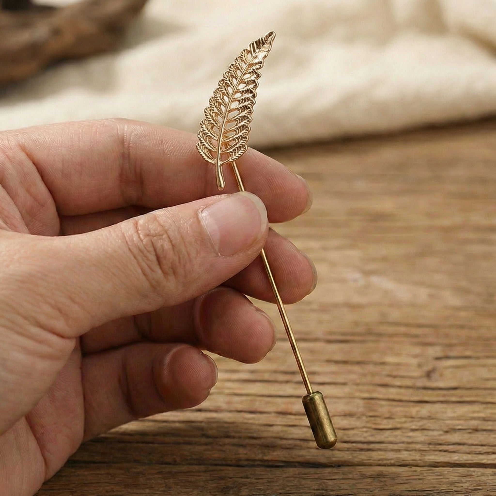 Leaf design men's suits lapel pins