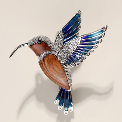 Vintage design enamel-painted natural wood hummingbird brooch pendant