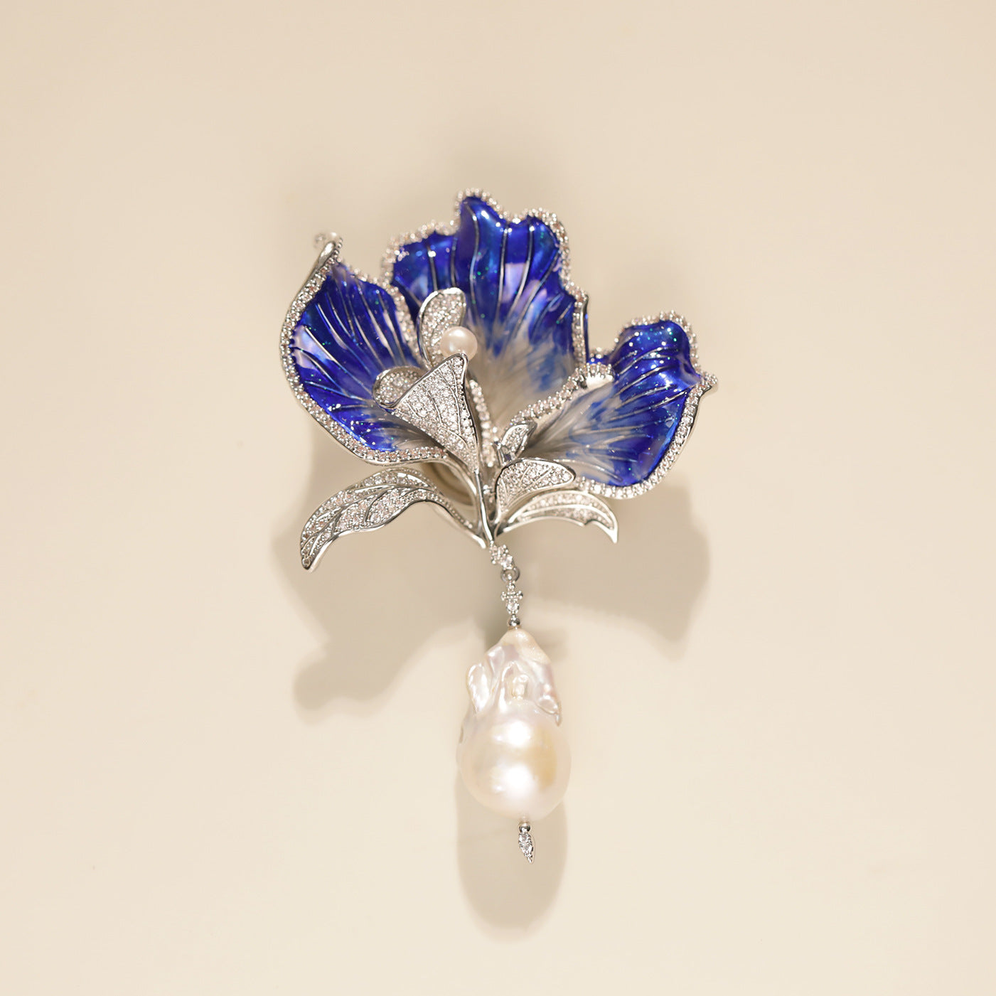 Natural pearl jasmine brooch High-end luxury exquisite wedding brooch