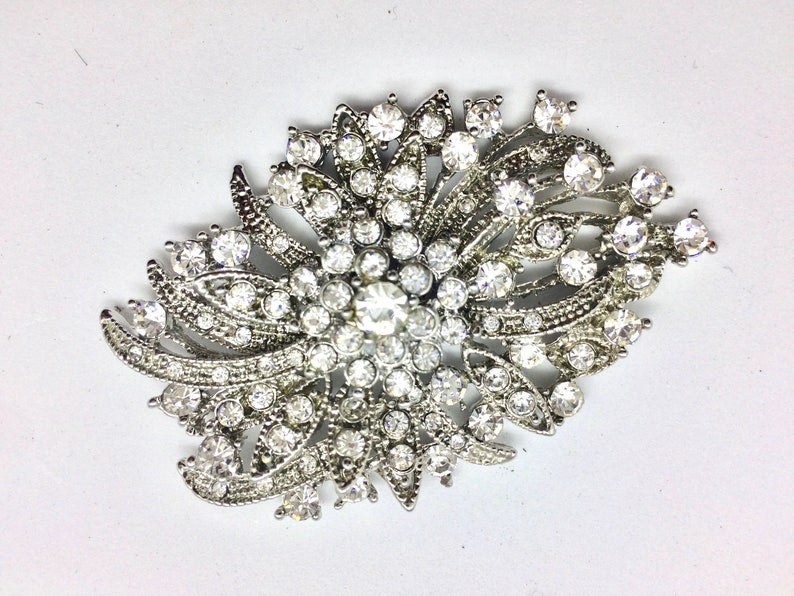 Vintage Style Rhinestone Buckle: Flat Back Crystal Embellishment