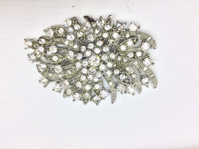 Vintage Style Rhinestone Buckle: Flat Back Crystal Embellishment