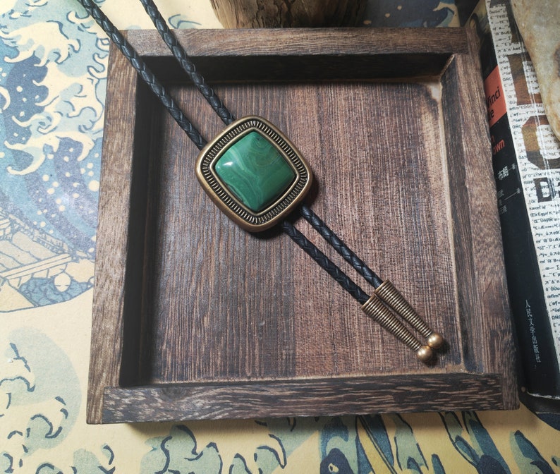Cravate bolo en jade naturel - Collier de mariage en cuir véritable pour hommes, témoins, marié - Cravate de cowboy occidental