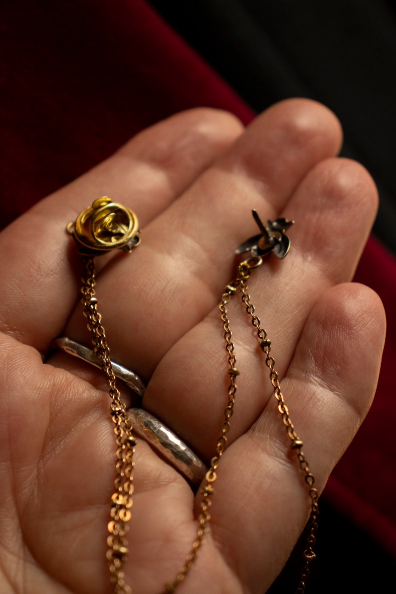 Bee Collar Chain Pin: Solid Brass Vintage Style Lapel Jewelry