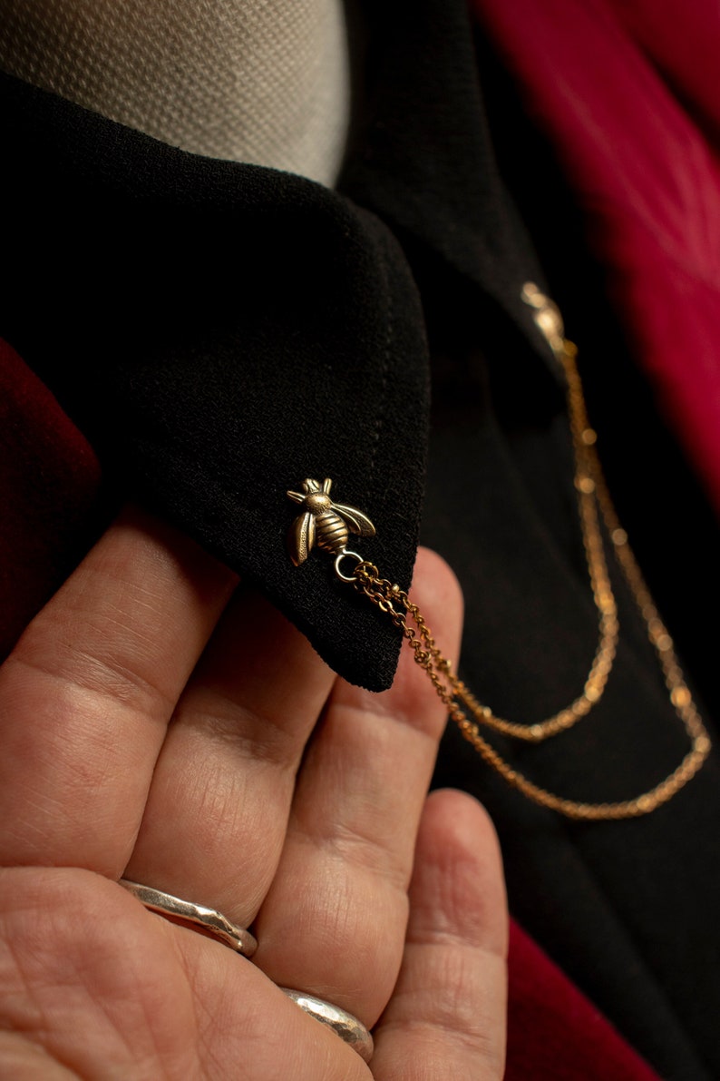 Bee Collar Chain Pin: Solid Brass Vintage Style Lapel Jewelry
