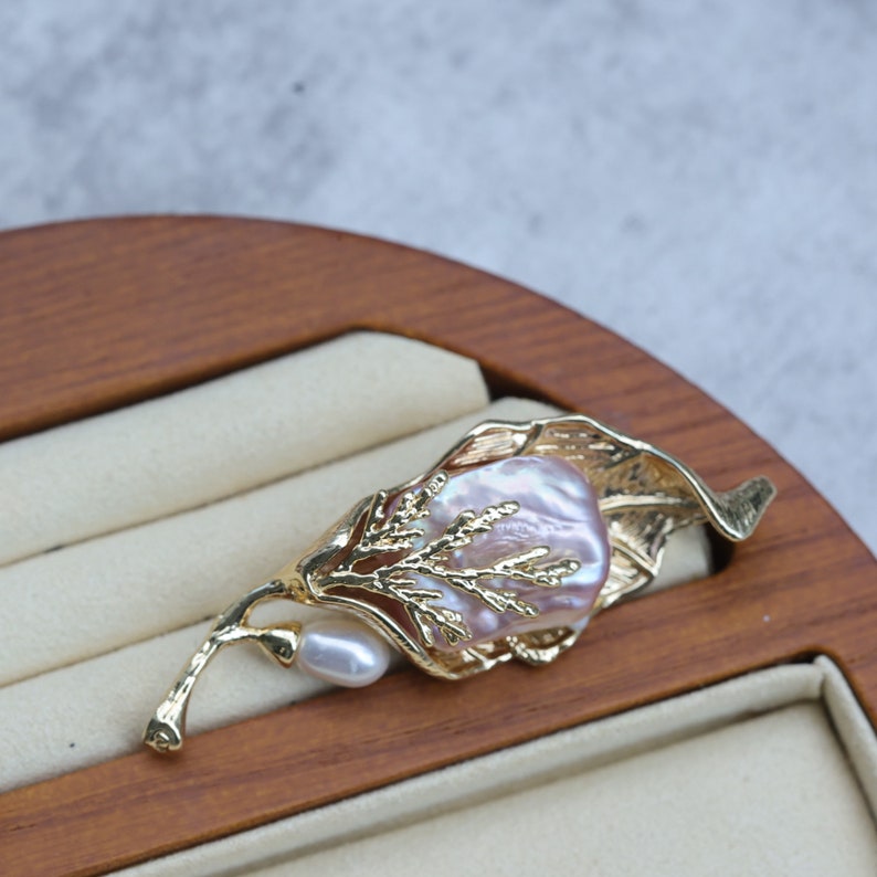 Golden Baroque Pearl Pin,Light Purple Freshwater Pearl,Leaf branch pearl brooch,Baroque pearl flower brooch,Brooch pin