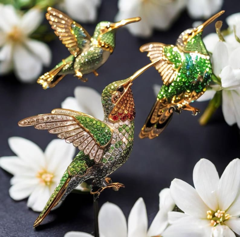 Vintage elegant hummingbird brooch, handmade alloy zircon hummingbird jewelry gift for mother