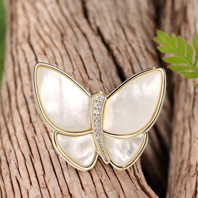 Mother of Pearl Shell Butterfly Brooch Gift Corsage